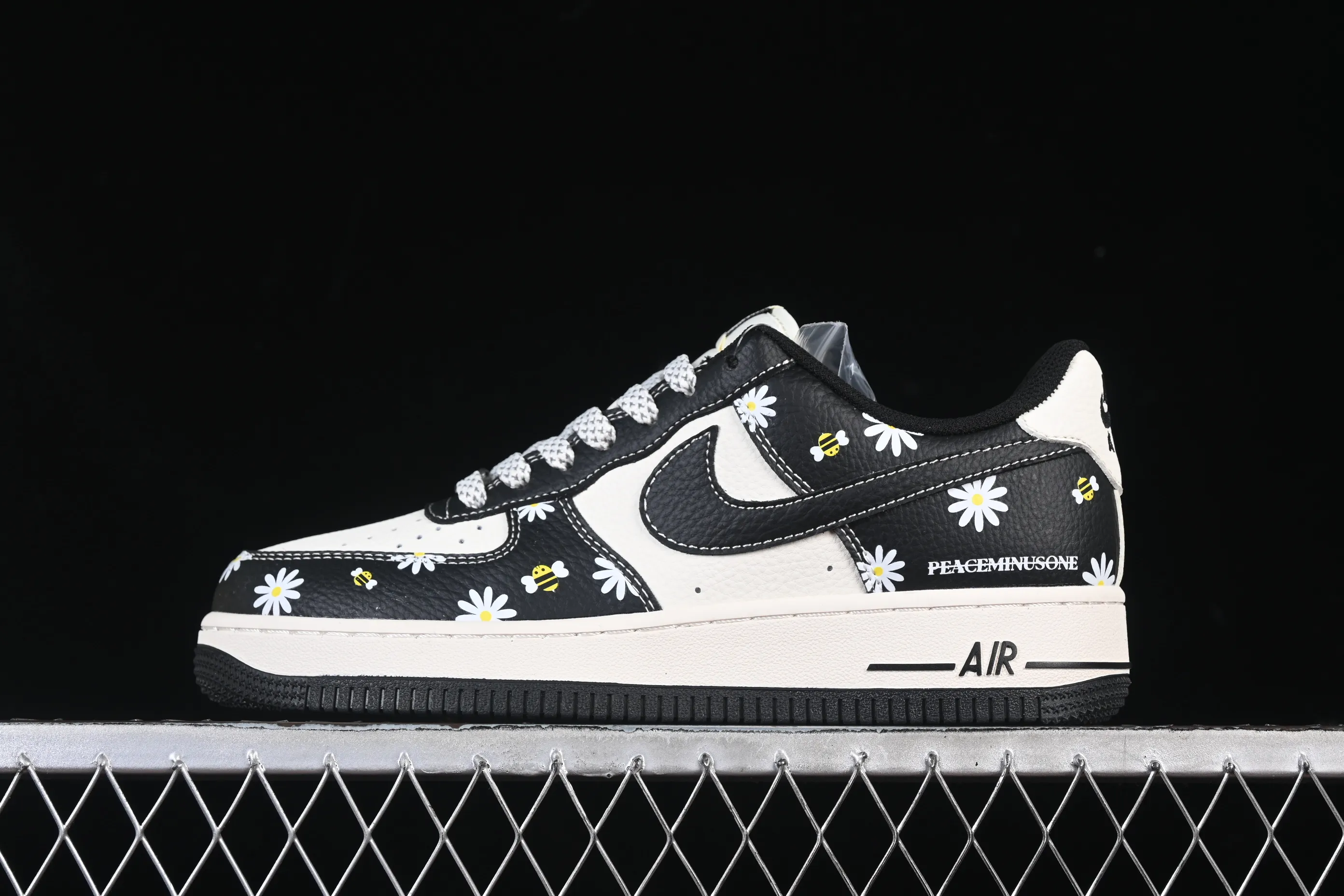 All categories Nk Air Force 1 Air Force series Nk Air Force 1 Low Air Force low-top Nike Air Force 1'07 Low black and white panda print Air Force 1 low-top casual sneakers JP8028-004